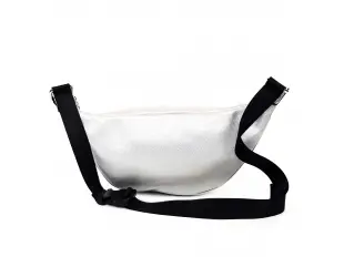 Сребърна стилна чанта за през кръста