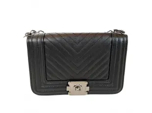 Интересна черна чанта - голям вариант Интересна черна чанта - голям вариант