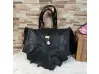 Черна дамска чанта - листо Черна дамска чанта - листо