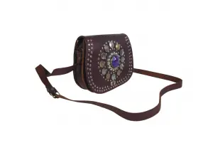 Тъмно кафява чанта с камък и монети