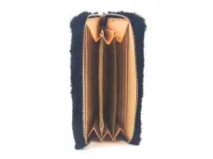 Черно портмоне с пух