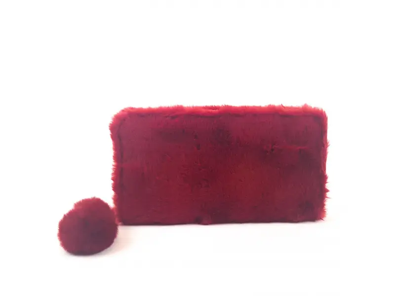 Червено портмоне - пух Червено портмоне - пух