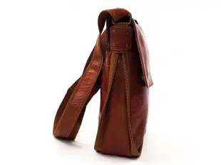 Мъжка чанта от естествена кожа с увеличение