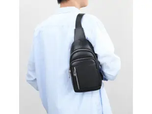 Мъжка чанта за през гърди - Bat