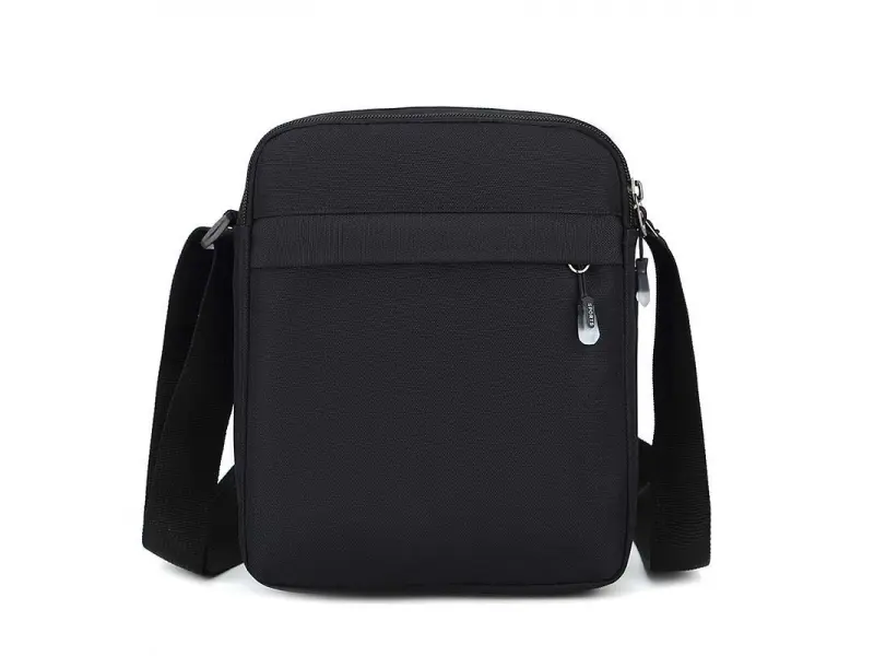 Малка спортна чанта Малка спортна чанта