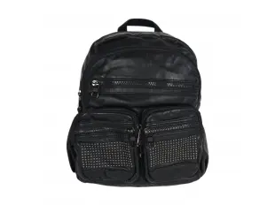 Черна раница от варена кожа