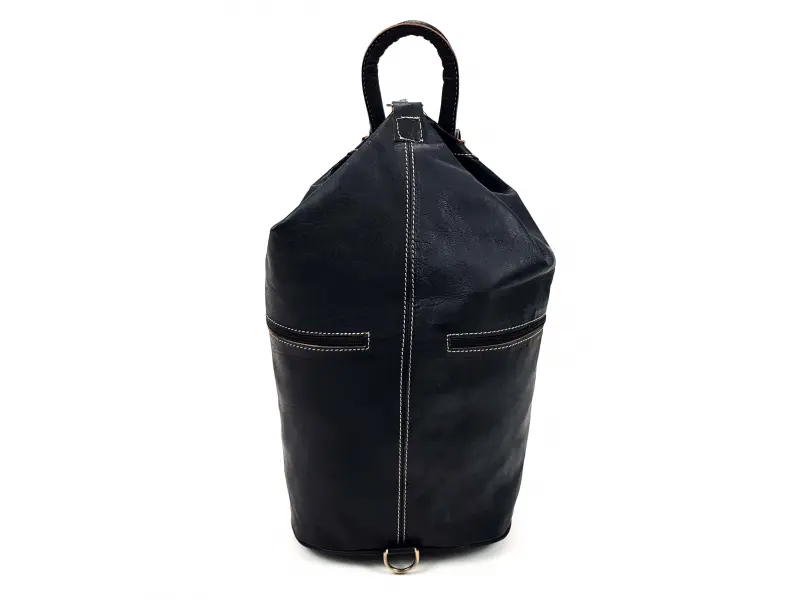 Черна кожена раница - Лейла Черна кожена раница - Лейла